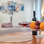 Charming Studio Apartment In The Center Of Hvar