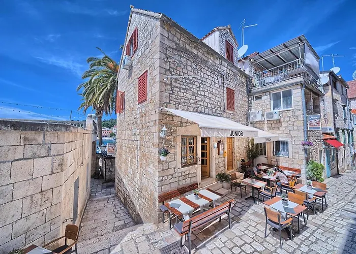 Charming Studio Apartment In The Center Of Hvar