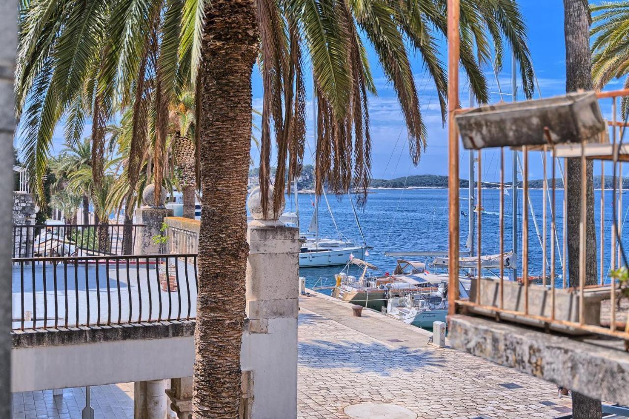 Apartman Charming Studio In The Center Of *
